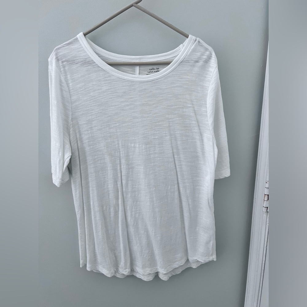 NWOT Banana Republic - Malibu T
White , Sz Large
